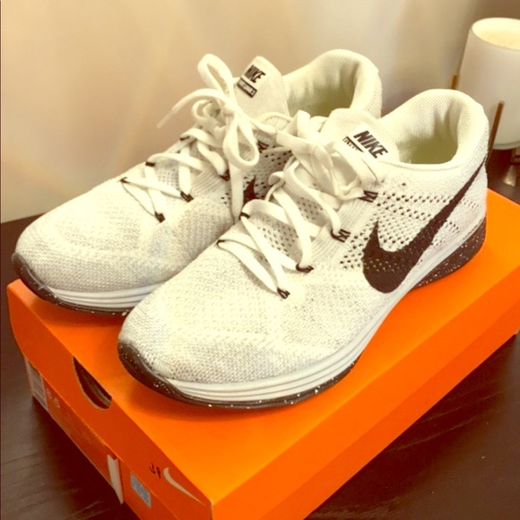 nike women's flyknit lunar